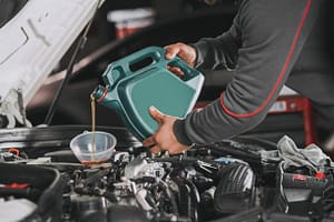 How to change car oil at home: कार का तेल