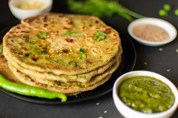 ढाबा स्टाइल आलू के पराठे